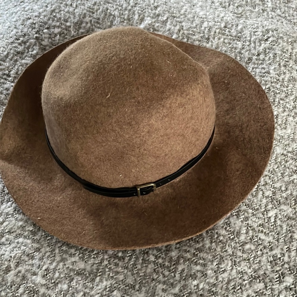 Target 100% wool brown hat preowned